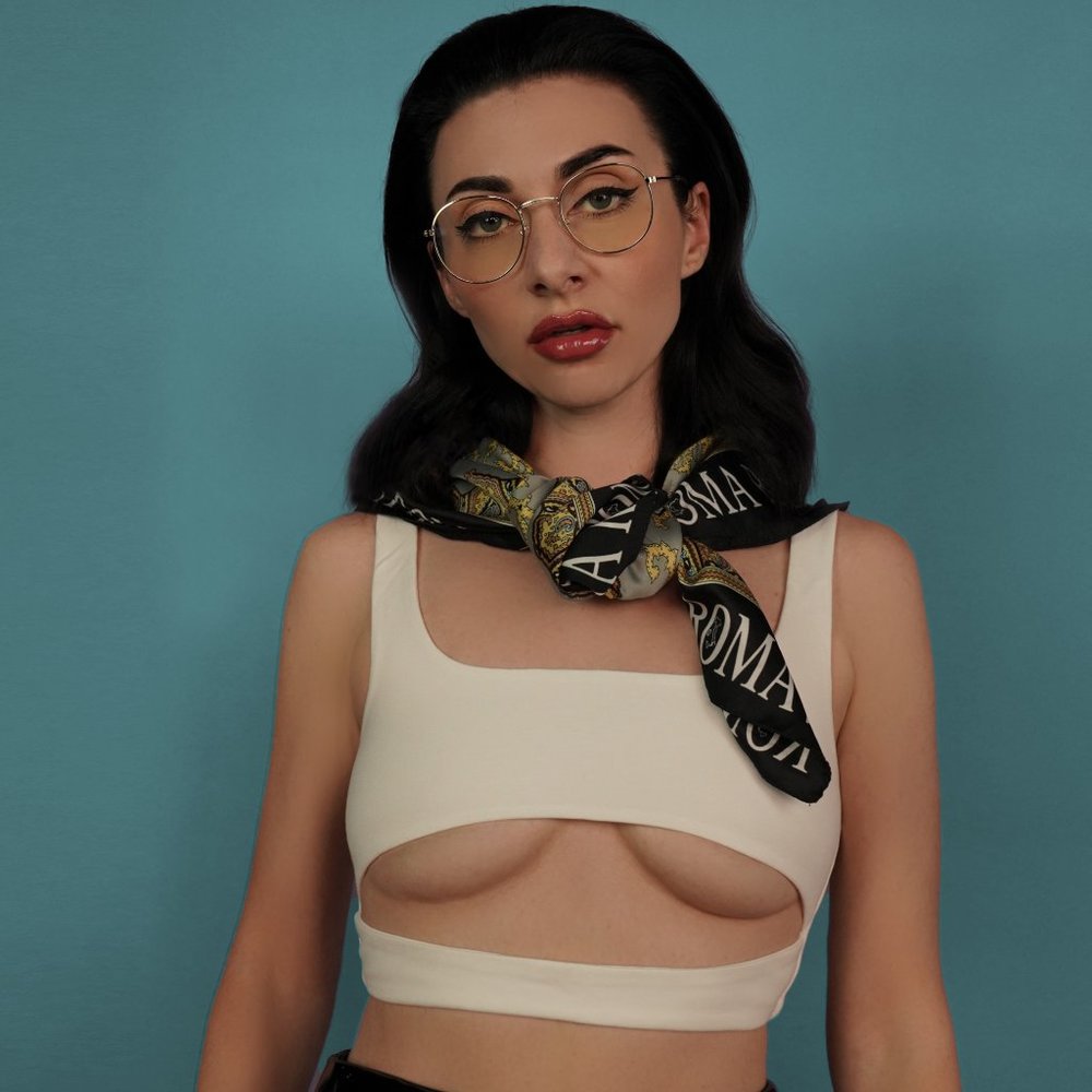 H:ours Montee Crop Top